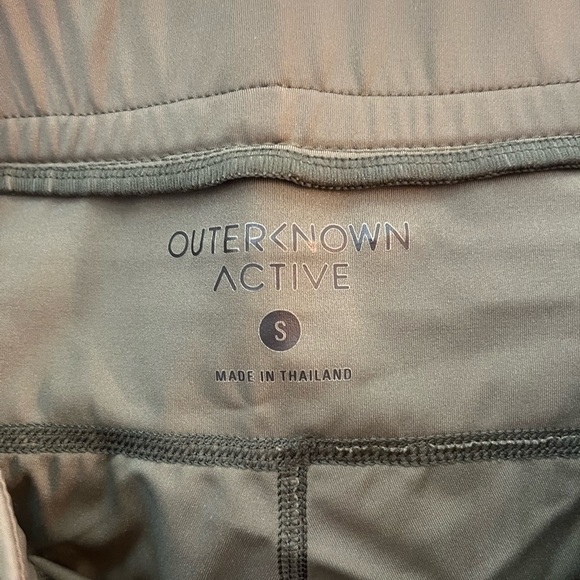 Outerknown OK Active leggings in olive green NWT Size Small - Picture 4 of 5
